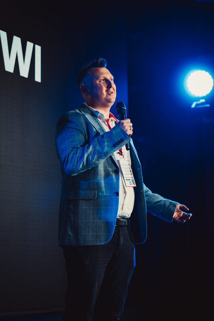 Bartosz Misiurek na konferencji