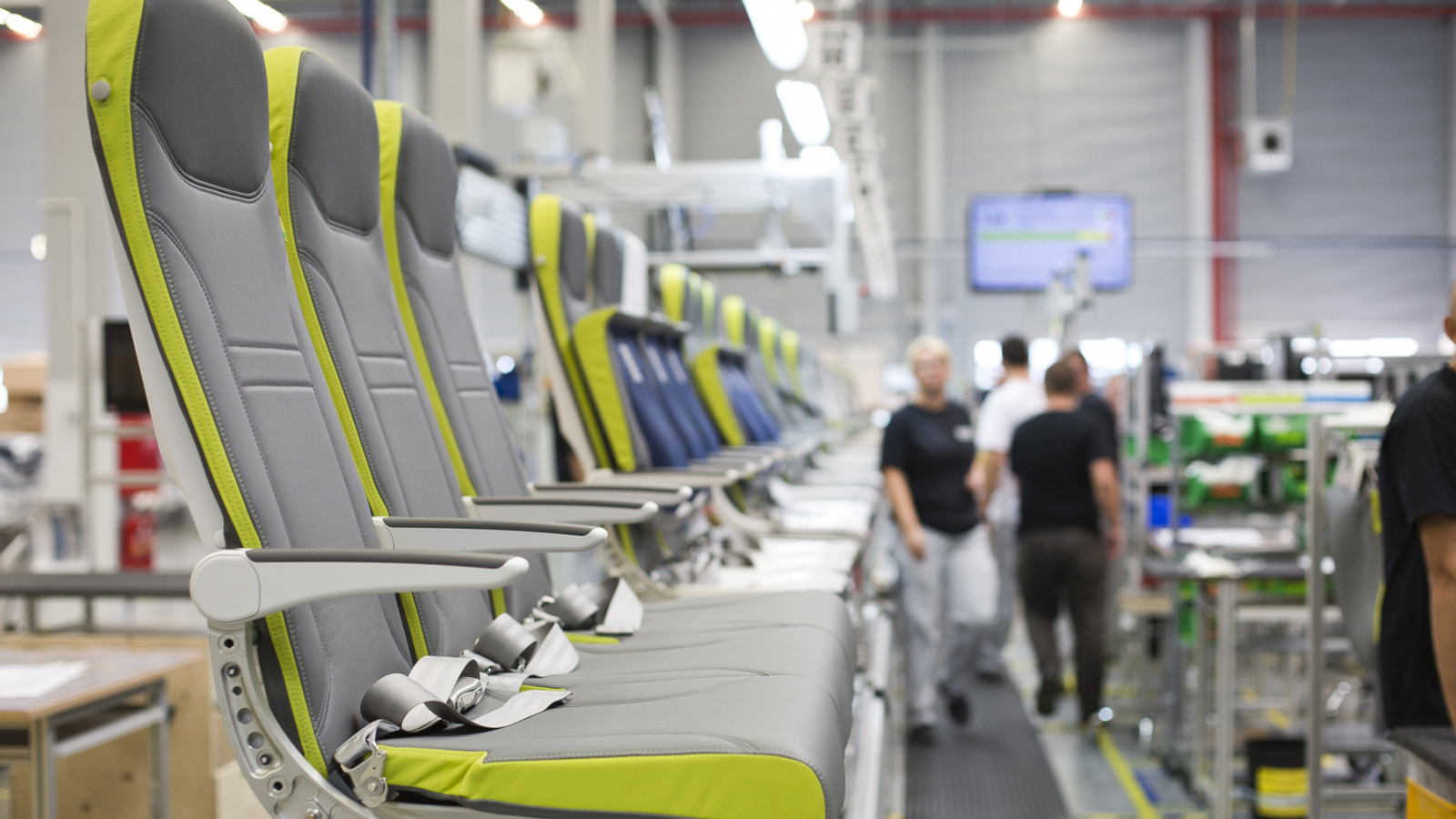 Wdrożenie Lean Management – standaryzacja i onboarding w RECARO